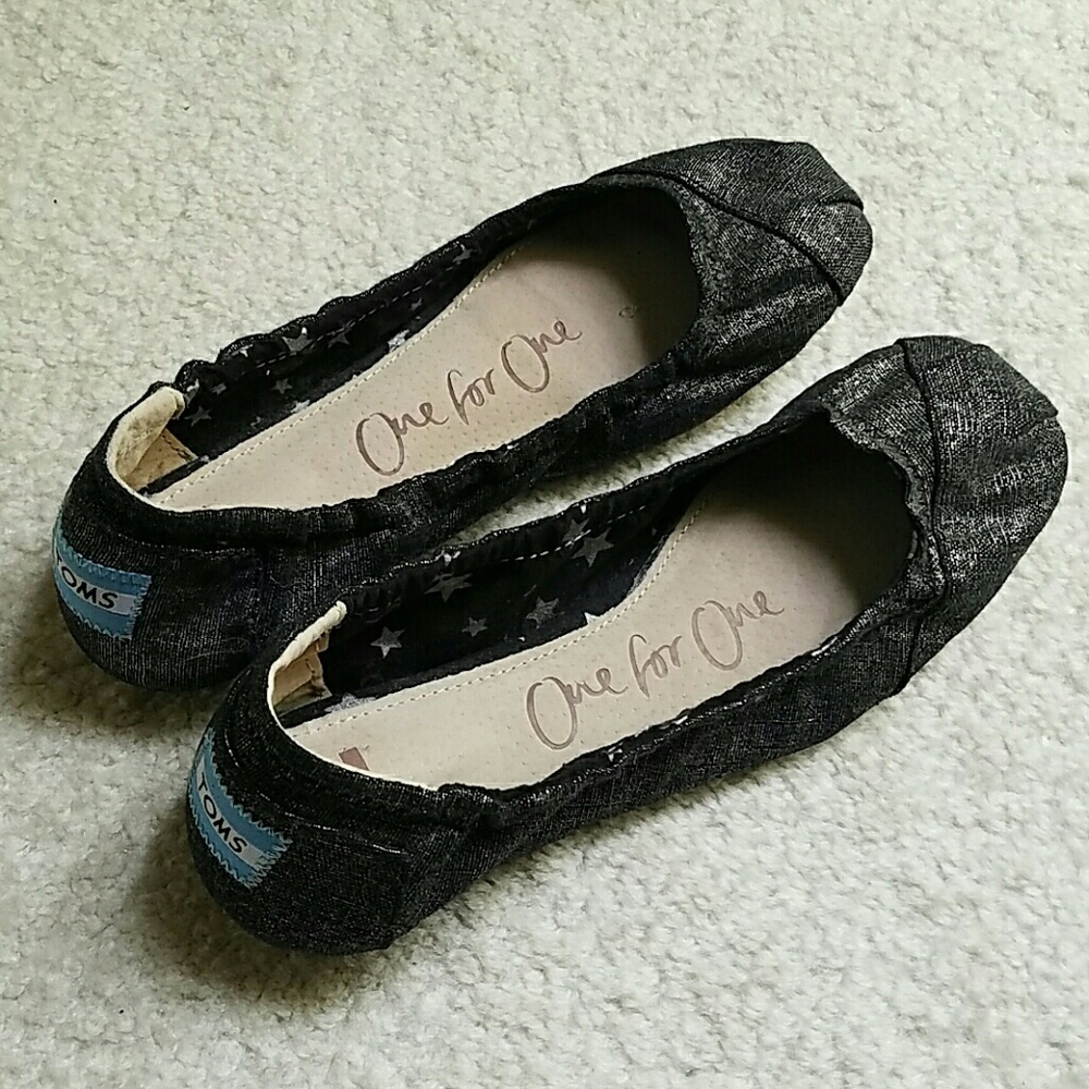 New Tom's ballet flats size 6.5